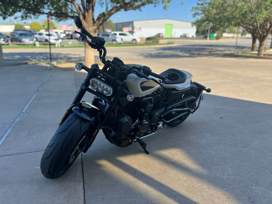 2023 Harley-Davidson® Sportster® S White Sand Pearl