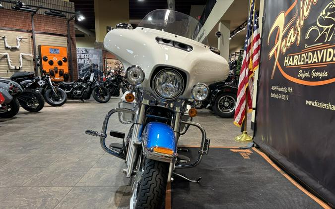 2021 Harley-Davidson® Electra Glide® Revival™ Hi-Fi Blue/Birch White