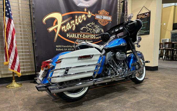 2021 Harley-Davidson® Electra Glide® Revival™ Hi-Fi Blue/Birch White