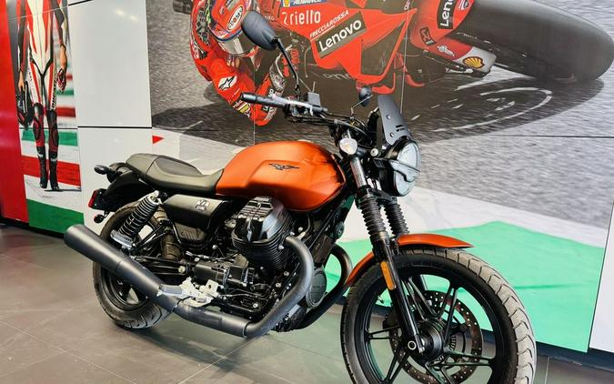 2021 Moto Guzzi V7 Stone E5