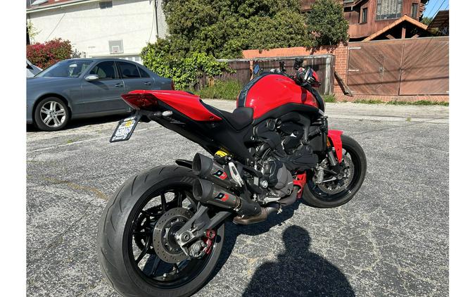 2022 Ducati Monster Plus