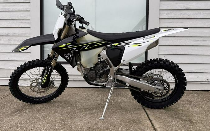 2026 Triumph TF 450-C Jet black/ Pure white