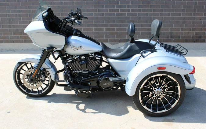 2024 Harley-Davidson® FLTRT - Road Glide® 3