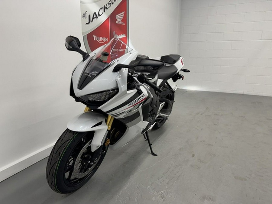 2026 Honda CBR1000RR Fireblade SP