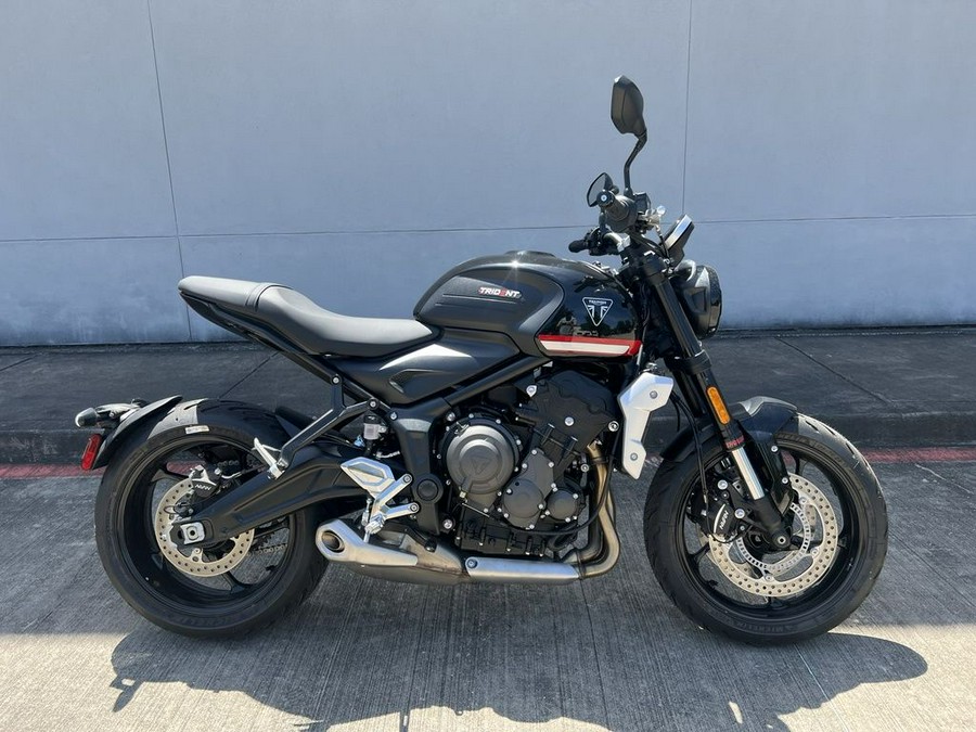 2024 Triumph Trident 660 Sapphire Black