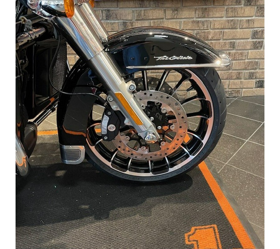 2025 Tri Glide® Ultra (FLHTCUTG)