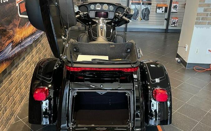 2025 Tri Glide® Ultra (FLHTCUTG)