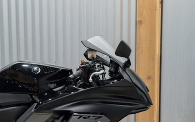 2025 Yamaha YZF R7