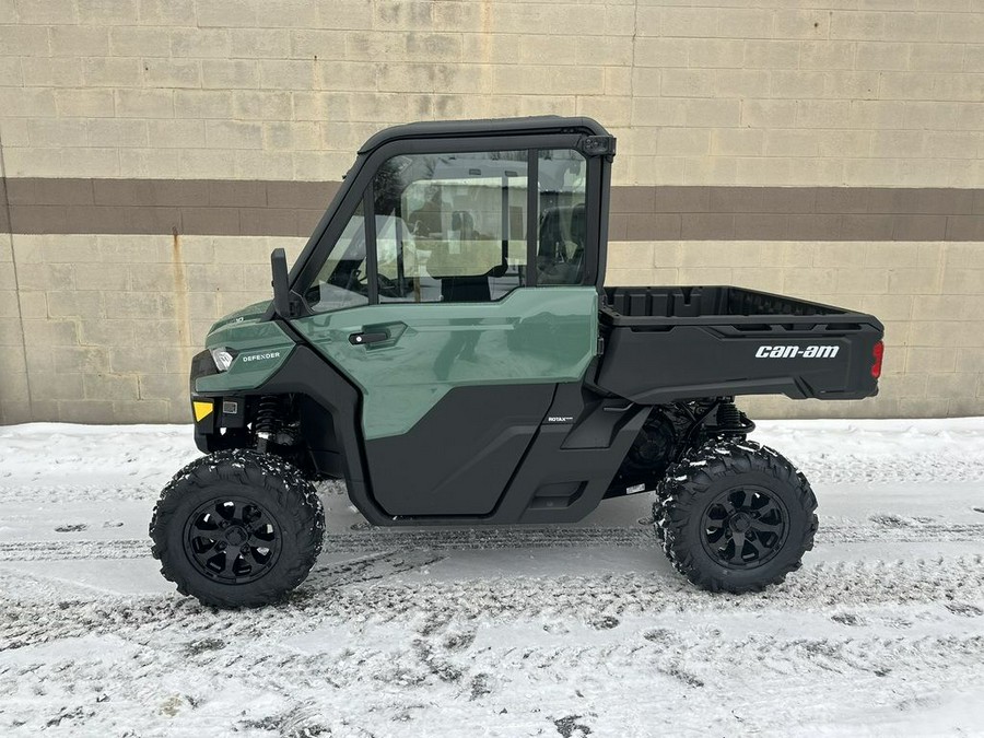 2026 Can-Am® Defender DPS CAB HD10