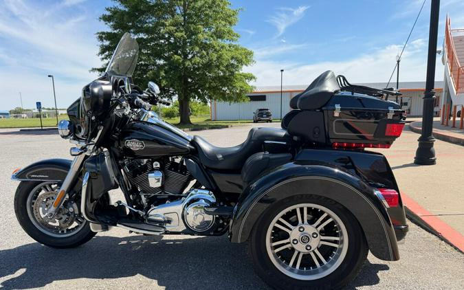 2011 Harley-Davidson® Tri Glide™ Ultra Classic® Black