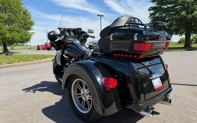 2011 Harley-Davidson® Tri Glide™ Ultra Classic® Black
