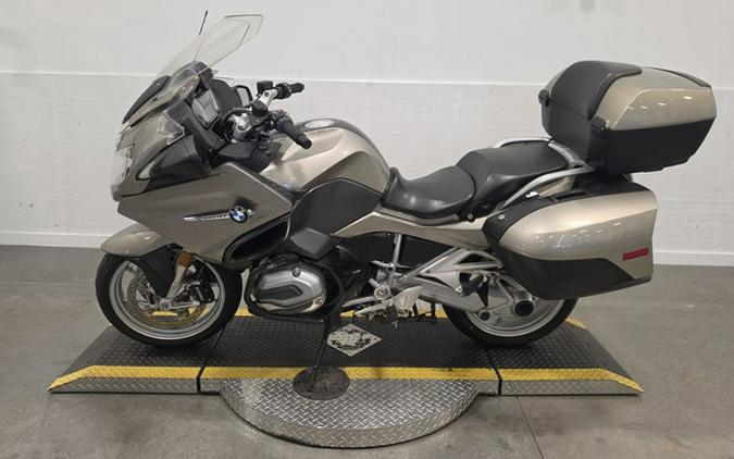 2016 BMW R 1200 RT Premium Ebony Metallic