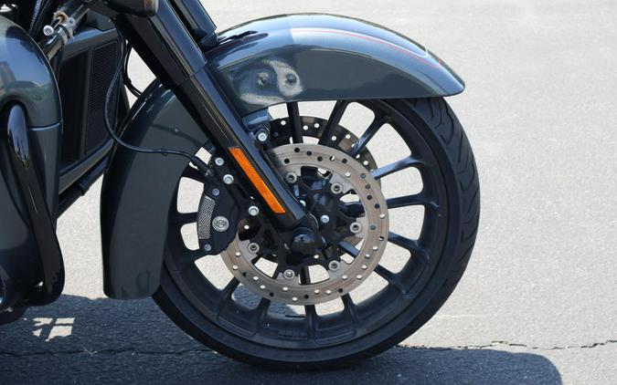 2025 Harley-Davidson Tri Glide Ultra FLHTCUTG
