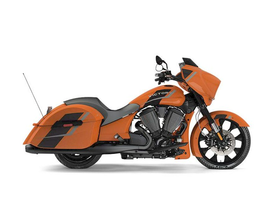 2017 Victory Motorcycles® Magnum® Habanero Inferno Orange w/Graphics