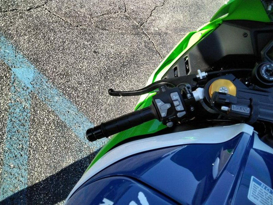 2024 Kawasaki Ninja® ZX™-10R 40th Anniversary Edition ABS