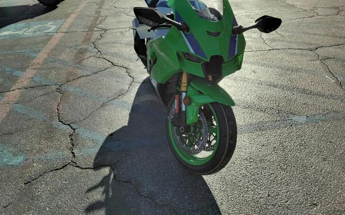 2024 Kawasaki Ninja® ZX™-10R 40th Anniversary Edition ABS