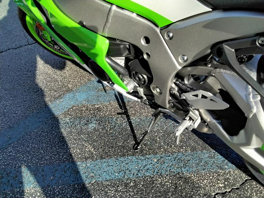 2024 Kawasaki Ninja® ZX™-10R 40th Anniversary Edition ABS