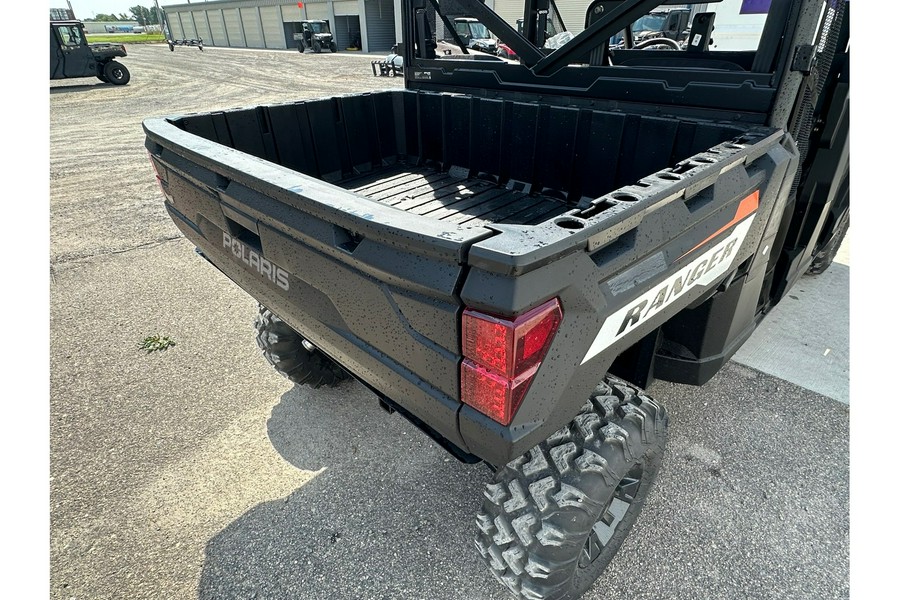 2025 Polaris Industries RANGER CREW 1000 PREMIUM - STATE FAIR DEMO WHITE LIGHTNING