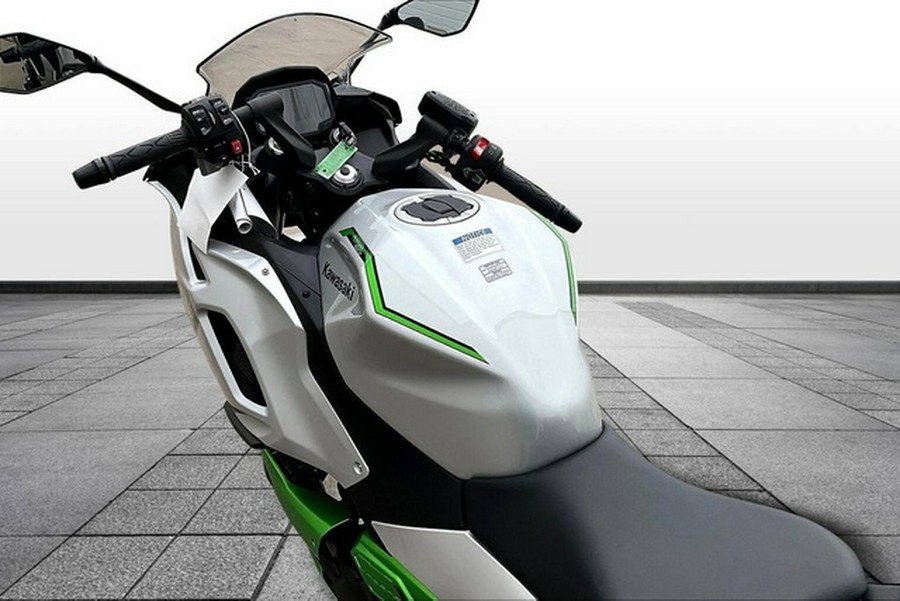 2024 Kawasaki Ninja 7 Hybrid ABS