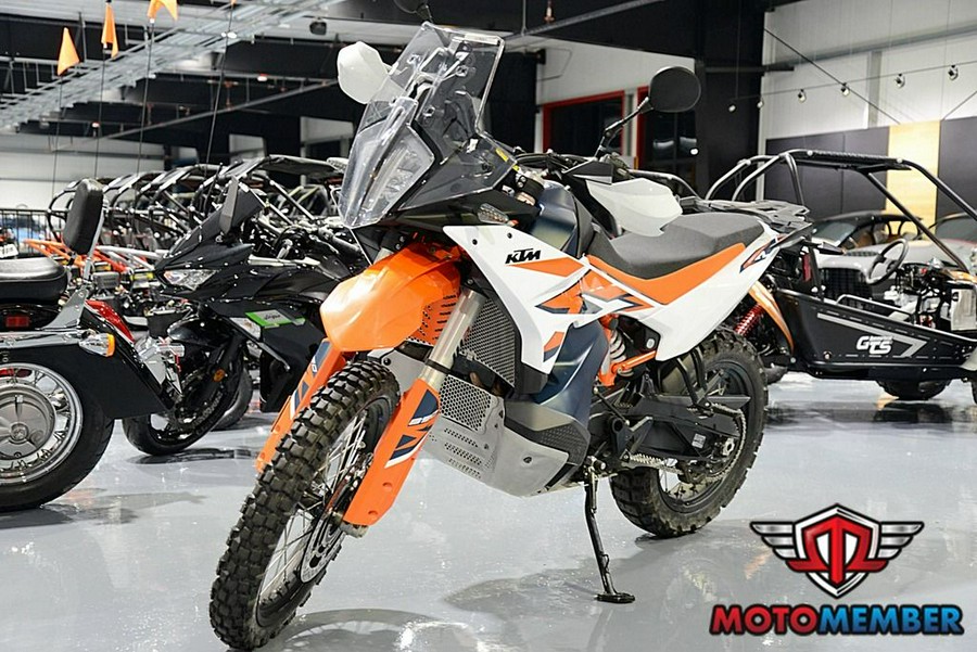 2024 KTM Adventure 890 R