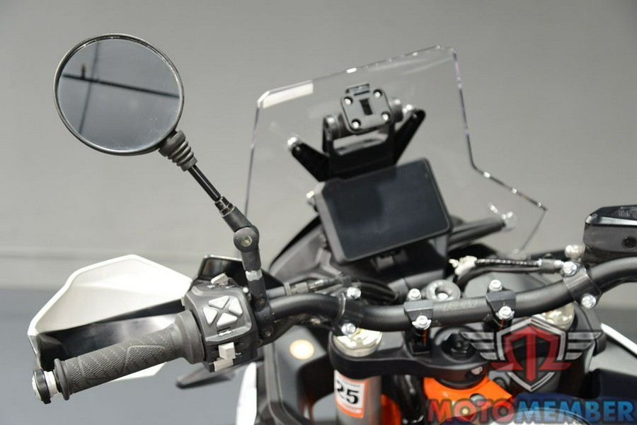 2024 KTM Adventure 890 R