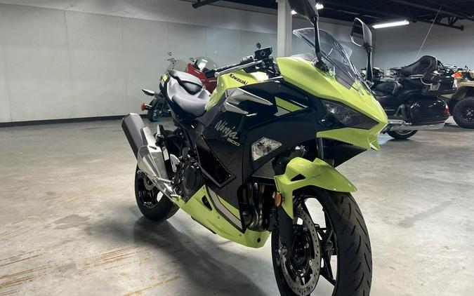 2026 Kawasaki Ninja® 500