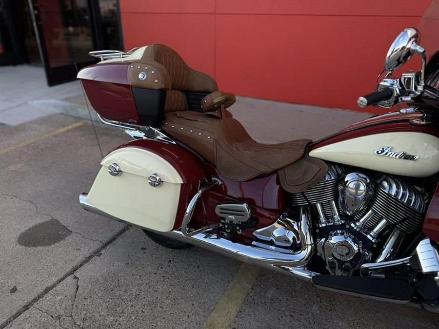 2016 Indian Motorcycle® Roadmaster® Indian Motorcycle Red and Ivory Cream