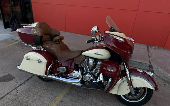 2016 Indian Motorcycle® Roadmaster® Indian Motorcycle Red and Ivory Cream