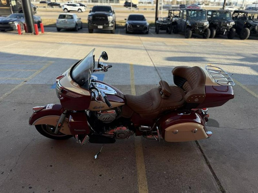 2016 Indian Motorcycle® Roadmaster® Indian Motorcycle Red and Ivory Cream
