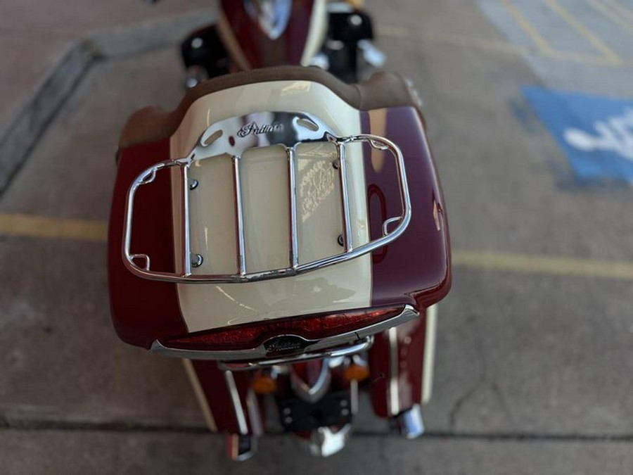 2016 Indian Motorcycle® Roadmaster® Indian Motorcycle Red and Ivory Cream
