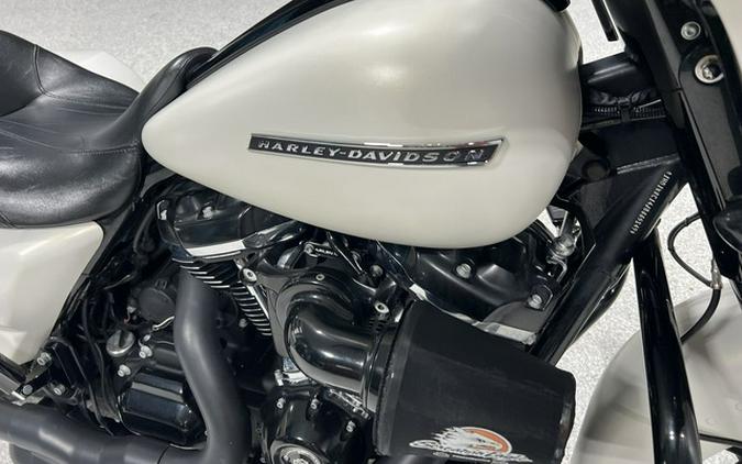 2018 Harley-Davidson FLHXS - Street Glide Special