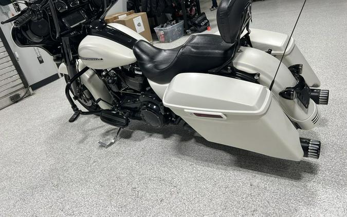 2018 Harley-Davidson FLHXS - Street Glide Special