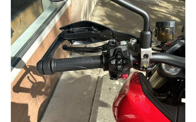 2026 HYPERMOTARD V2 - Ducati