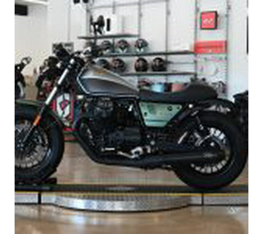 2021 Moto Guzzi V9 Bobber