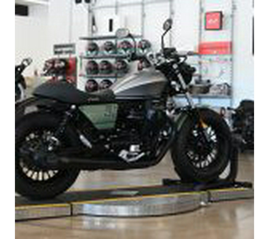 2021 Moto Guzzi V9 Bobber
