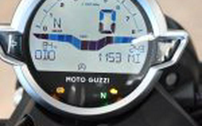 2021 Moto Guzzi V9 Bobber