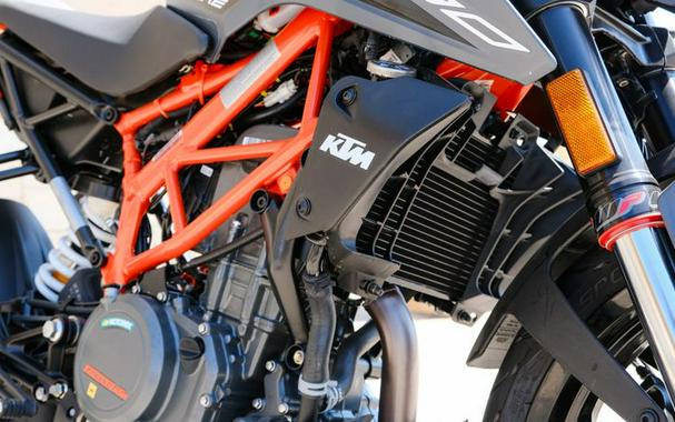 New 2023 KTM 390 DUKE