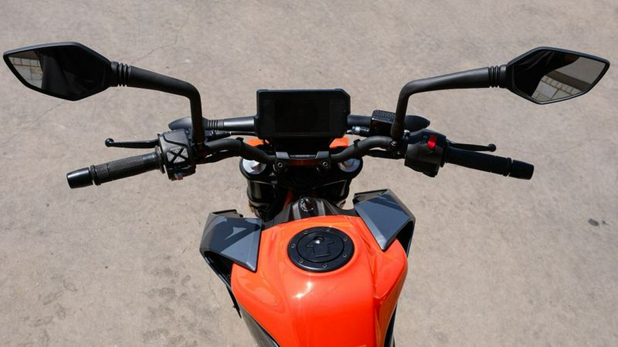 New 2023 KTM 390 DUKE