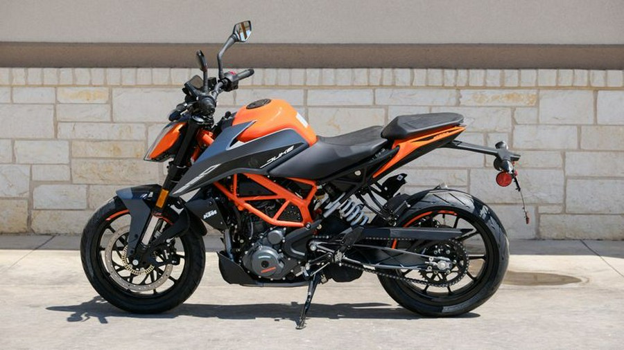 New 2023 KTM 390 DUKE