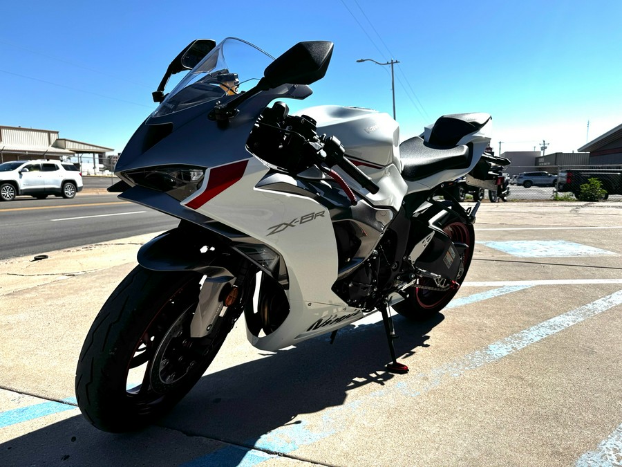 2025 Kawasaki Ninja® ZX™-6R KRT Edition ABS