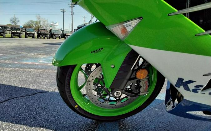 2024 Kawasaki Ninja® ZX™-14R 40th Anniversary Edition ABS