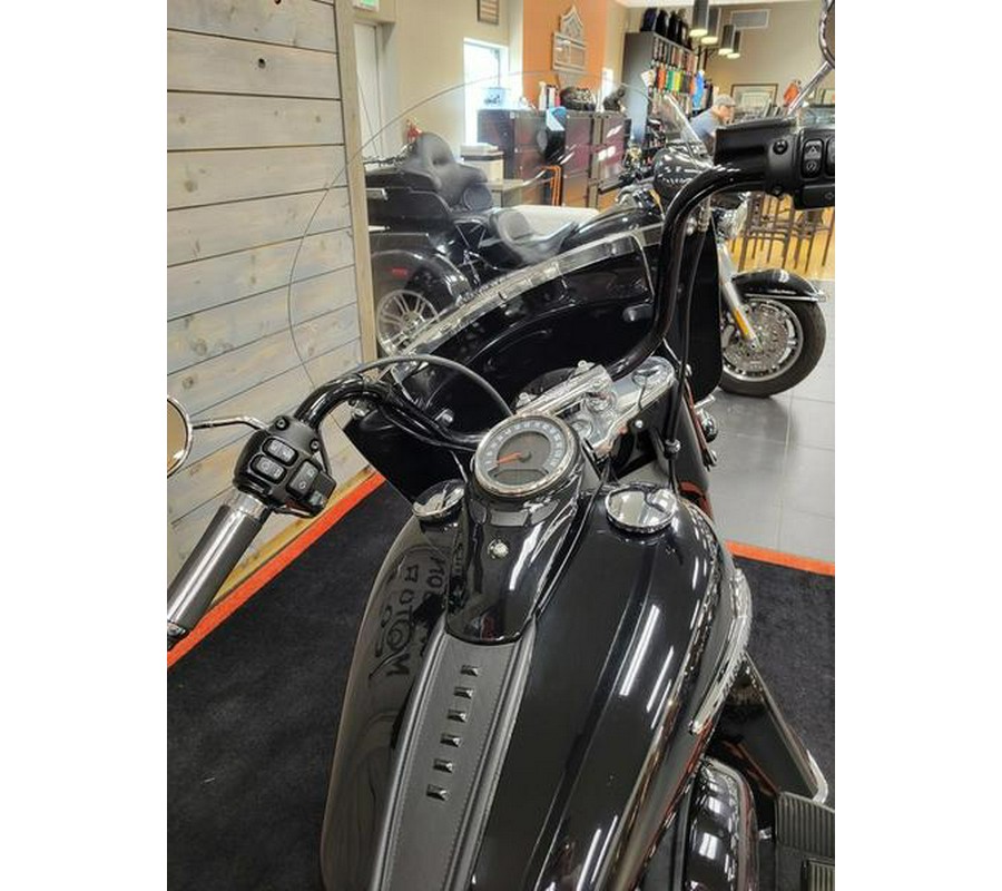 2019 Harley-Davidson® FLHC - Softail® Heritage Classic