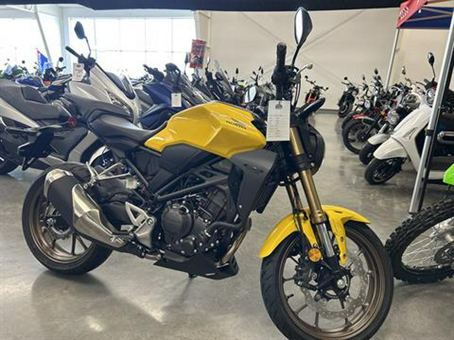2025 Honda CB300R ABS
