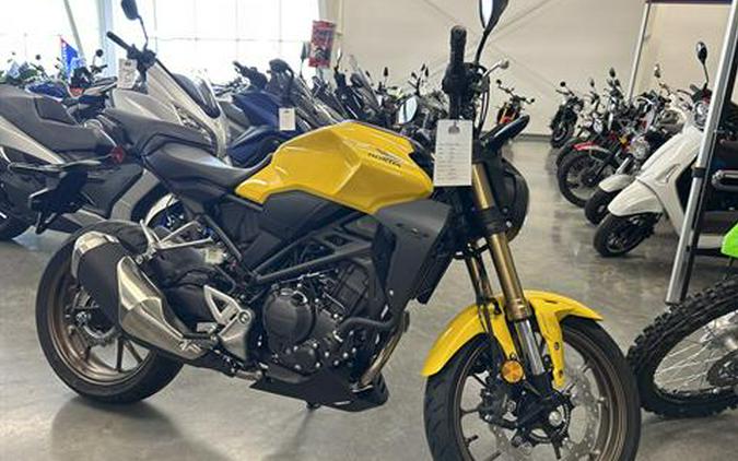 2025 Honda CB300R ABS