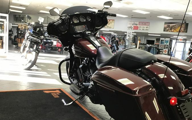 2018 Harley-Davidson® Street Glide® Special Twisted Cherry