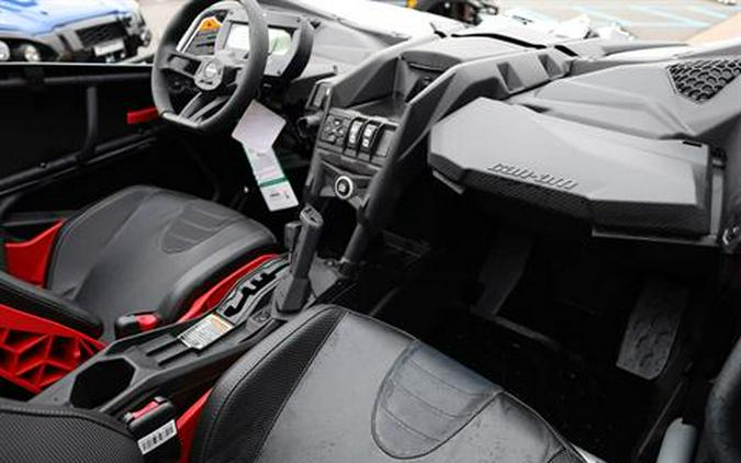 2025 Can-Am Maverick X3 X MR Turbo RR 72