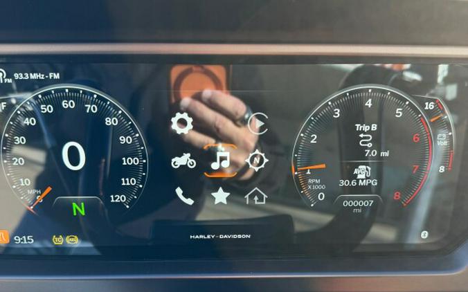 2026 Harley-Davidson® Road Glide® Blood Orange - Black