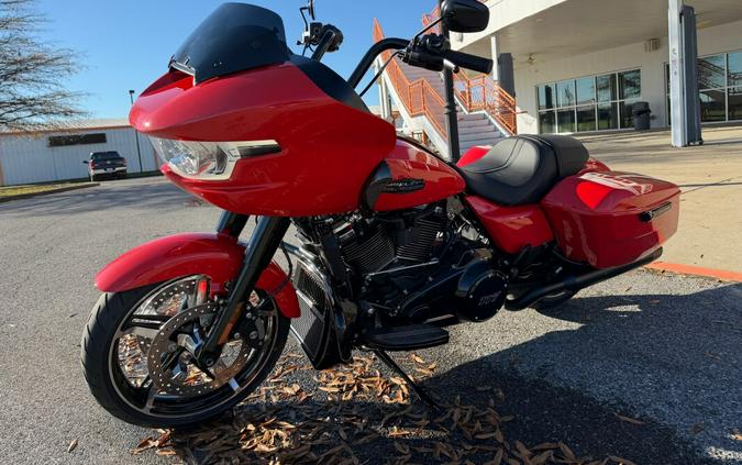2026 Harley-Davidson® Road Glide® Blood Orange - Black