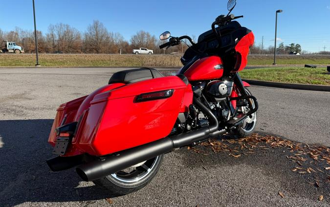 2026 Harley-Davidson® Road Glide® Blood Orange - Black