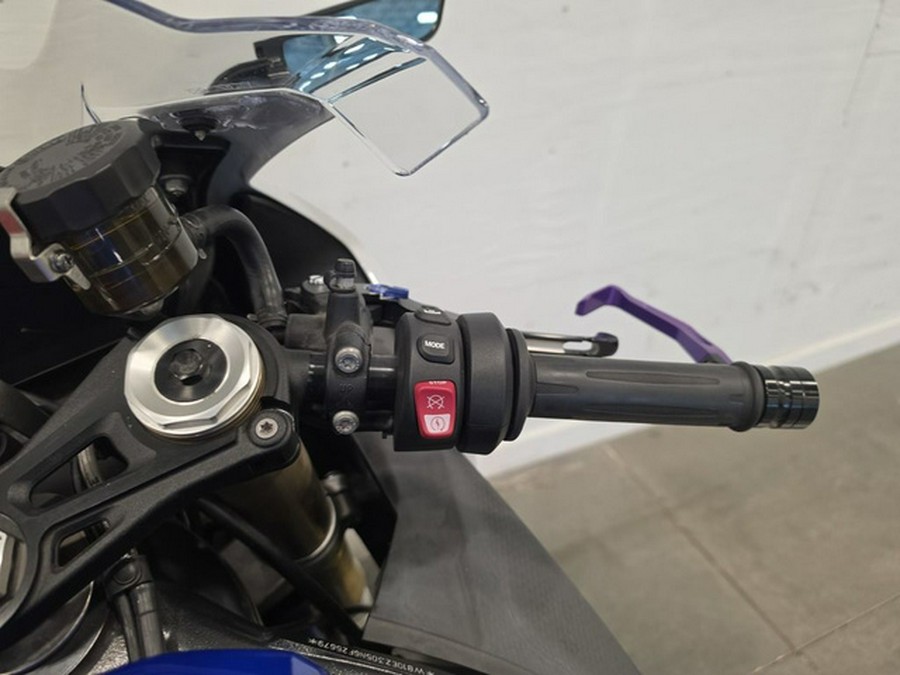 2022 BMW S 1000 RR Light White Racing Blue Racing Red